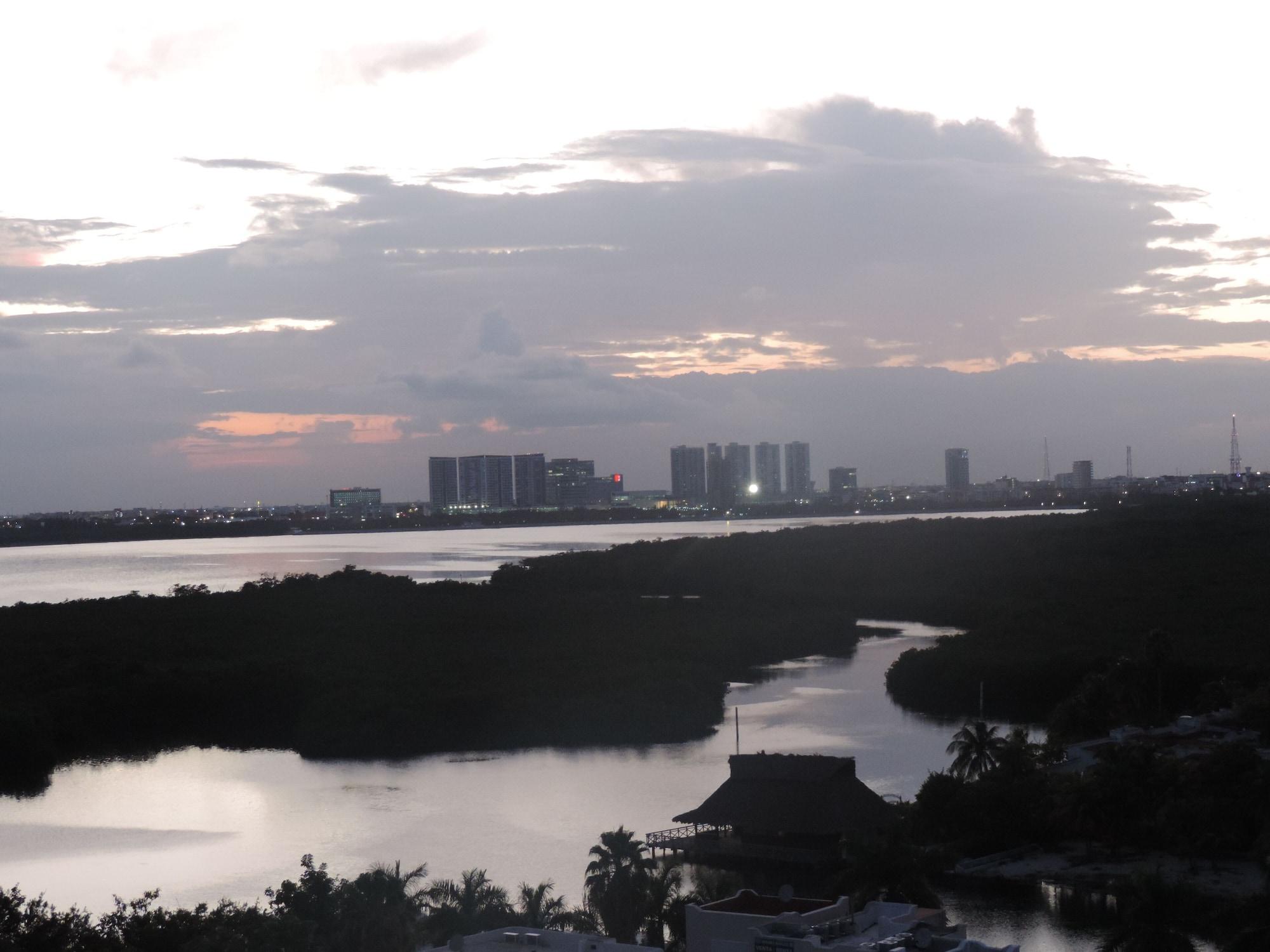 Hotel Calypso Cancún Zewnętrze zdjęcie